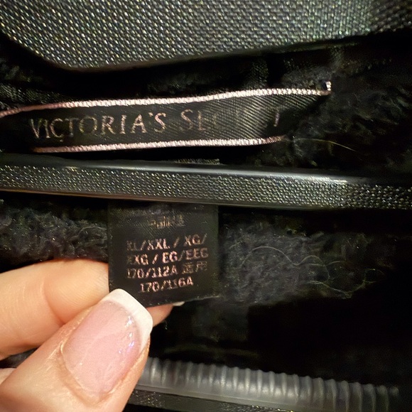 Victoria’s Secret - Black Full Length Cozy Robe L/XL - Picture 4 of 4